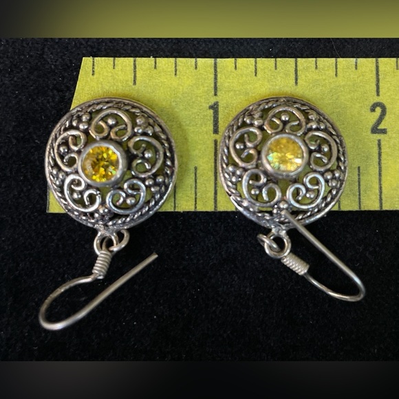 Beautiful Earrings -Silvertone - Yellow Stone - Picture 3 of 3